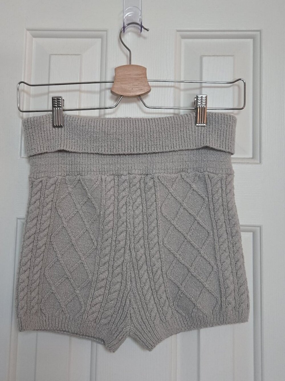 NWT FREE PEOPLE MOVEMENT GRAY CABLE KNIT SHORTS SZ SMALL